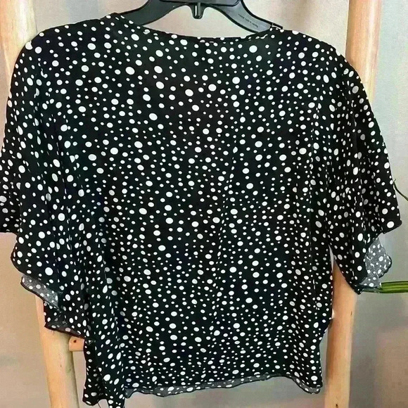 ✨Emery Rose Size LG batwing sleeved blouse keyhole tie front navy/white dots - Picture 4 of 5